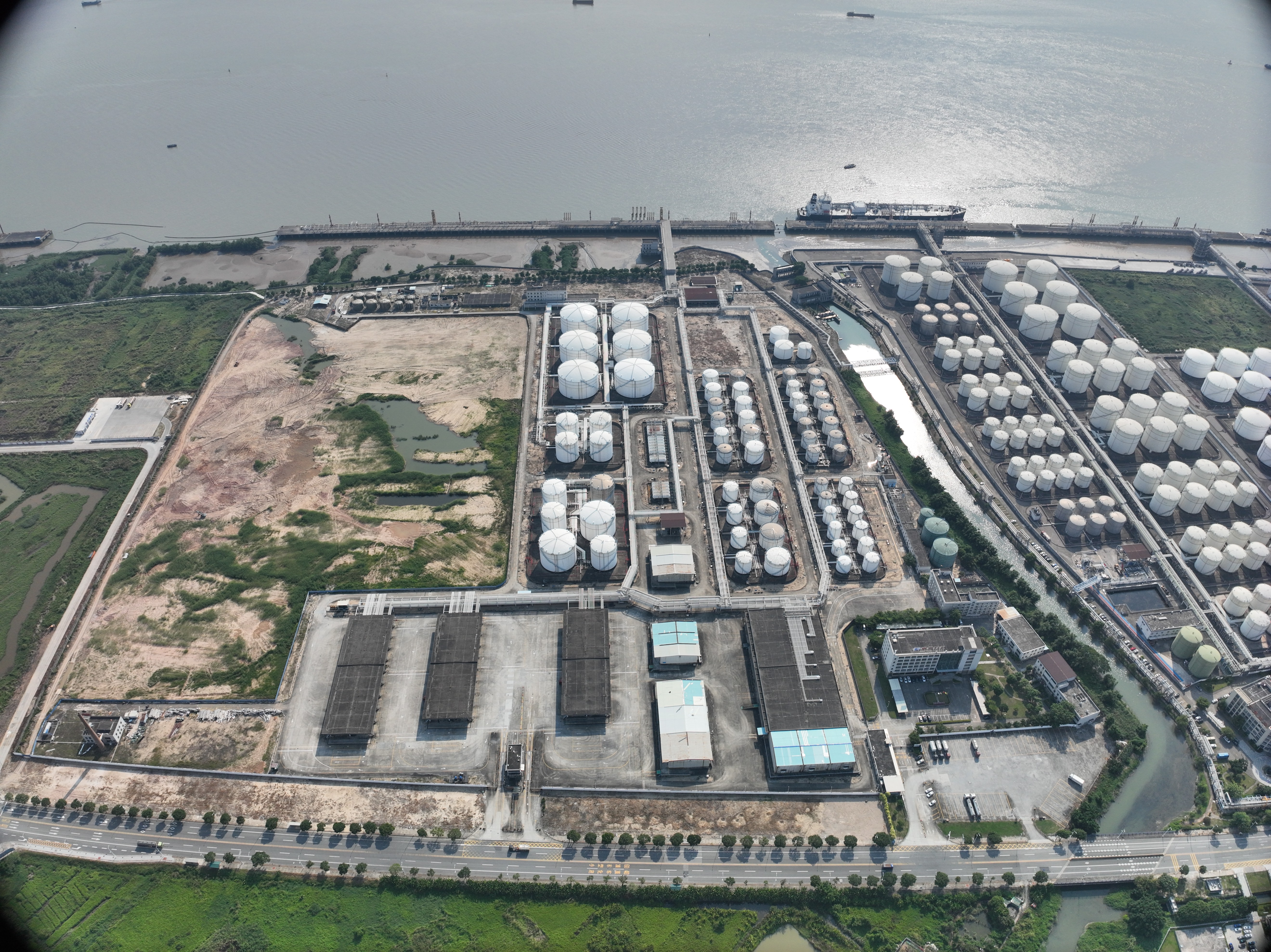 東洲石化庫